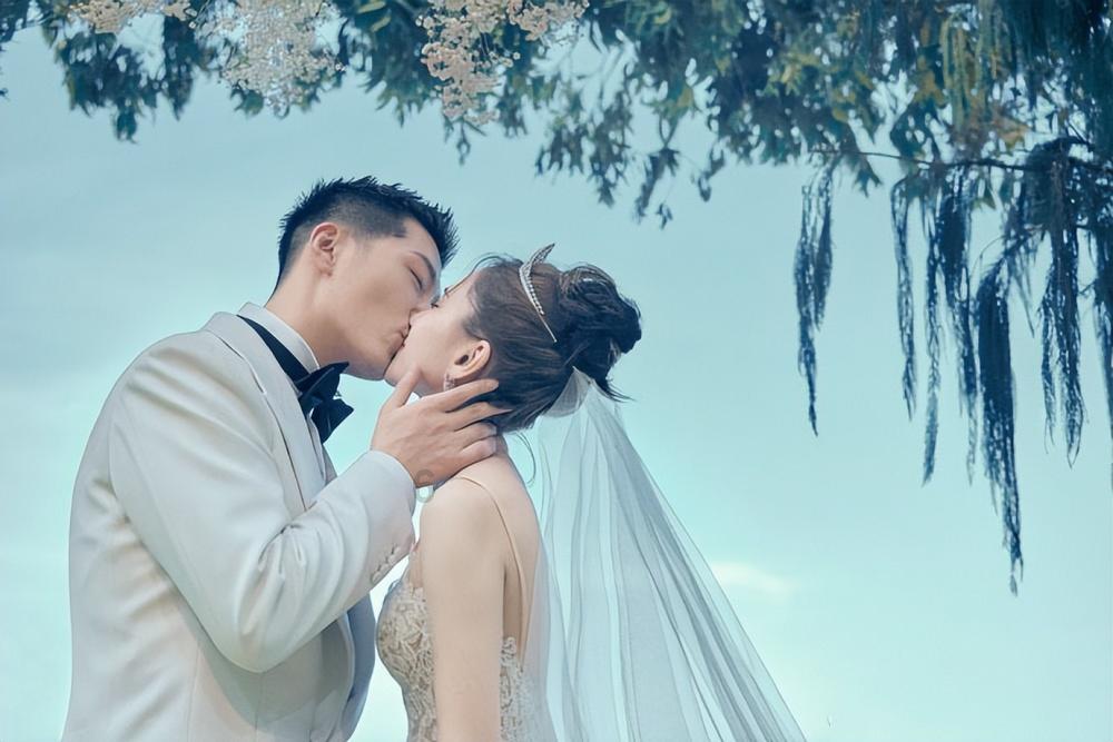 一个女生长相普通，从18岁到现在30岁了，为什么从来没有异性追求呢？